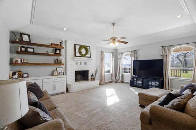 106 Mariah Drive, Weatherford, TX 76087