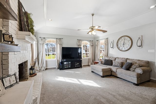 106 Mariah Drive, Weatherford, TX 76087