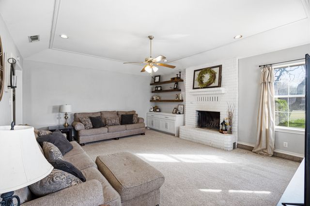 106 Mariah Drive, Weatherford, TX 76087