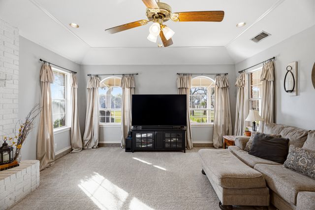 106 Mariah Drive, Weatherford, TX 76087