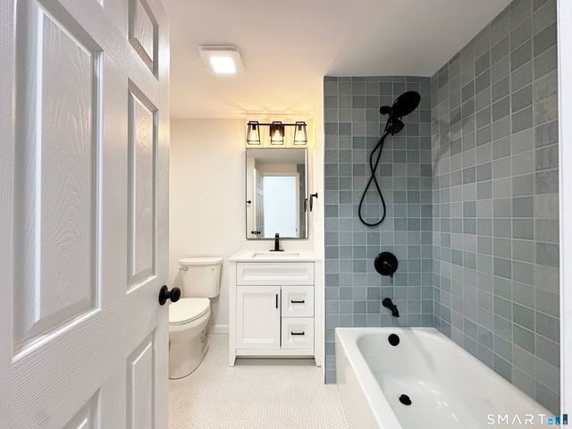 148 Hyde Road, West Hartford, CT 06117