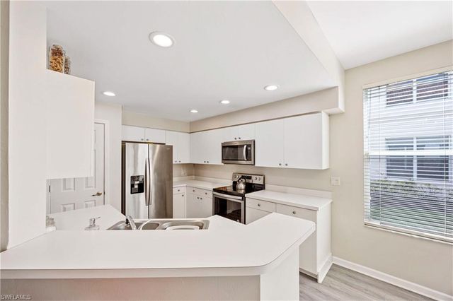 7822 Gardner Dr Unit 101, Naples, FL 34109