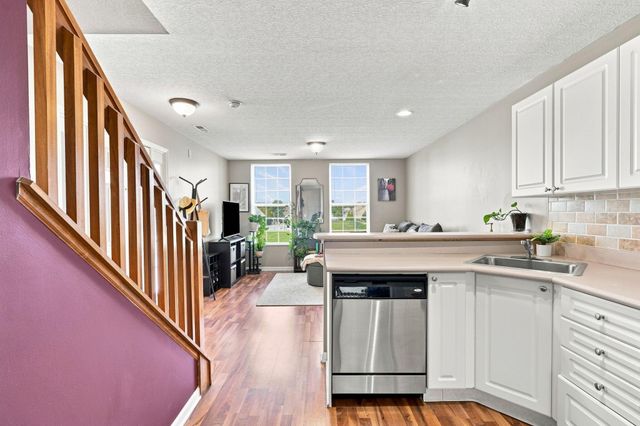 6058 Phar Lap Drive, 17, New Albany, OH 43054