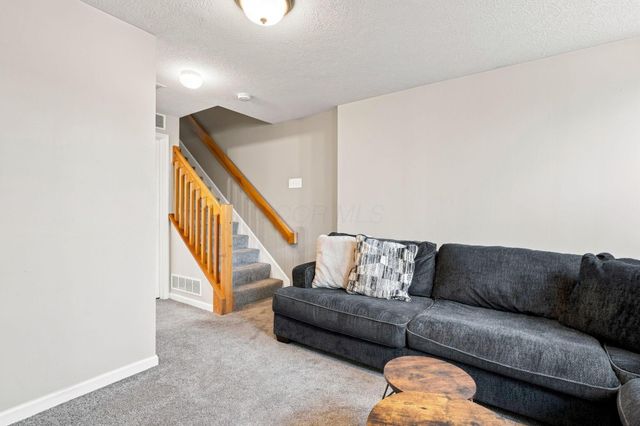 6058 Phar Lap Drive, 17, New Albany, OH 43054