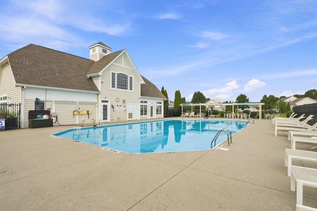 6058 Phar Lap Drive, 17, New Albany, OH 43054