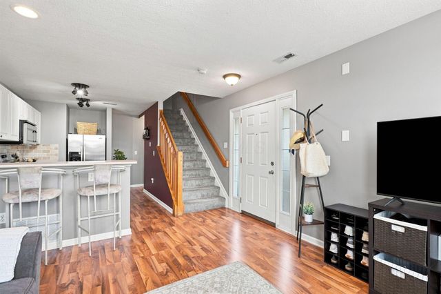 6058 Phar Lap Drive, 17, New Albany, OH 43054