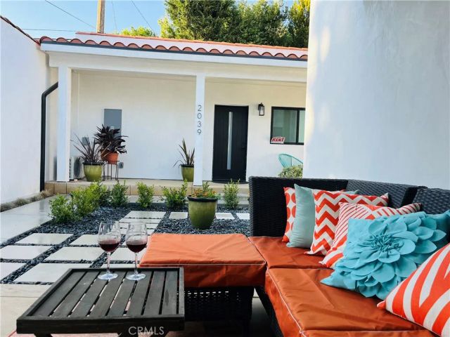 2039 Casa Grande, Pasadena, CA 91104