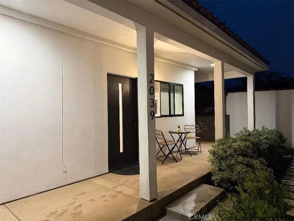 2039 Casa Grande, Pasadena, CA 91104