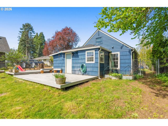 2946 E 1ST Ave, Camas, WA 98607