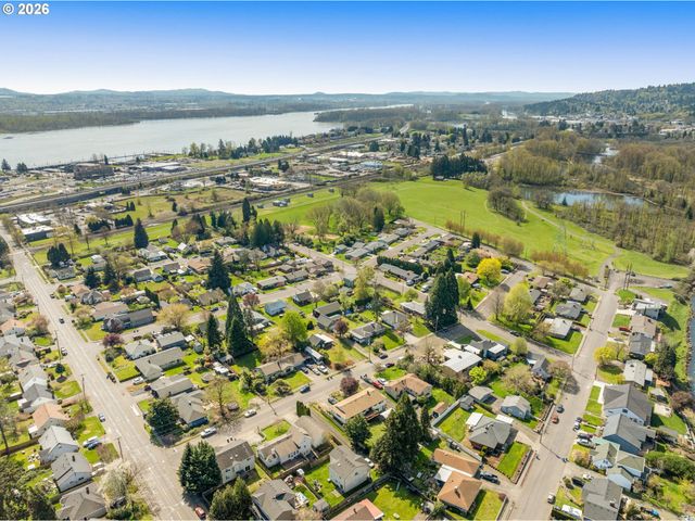 2946 E 1ST Ave, Camas, WA 98607