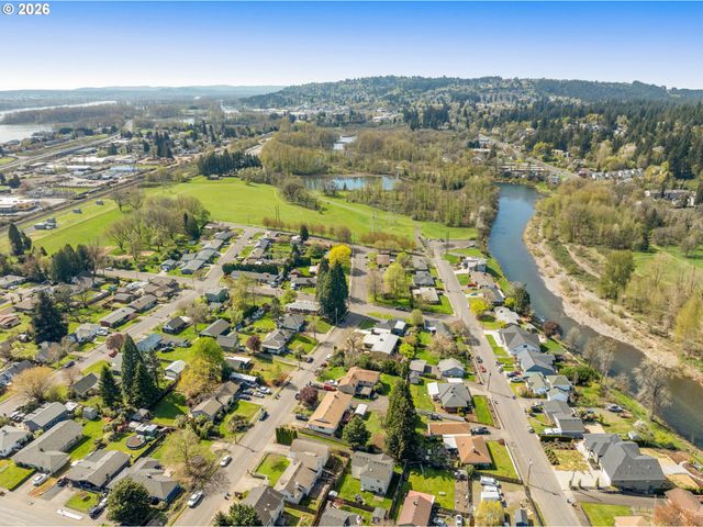 2946 E 1ST Ave, Camas, WA 98607