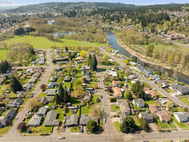 2946 E 1ST Ave, Camas, WA 98607