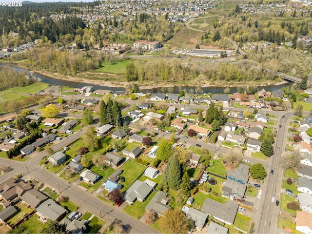 2946 E 1ST Ave, Camas, WA 98607