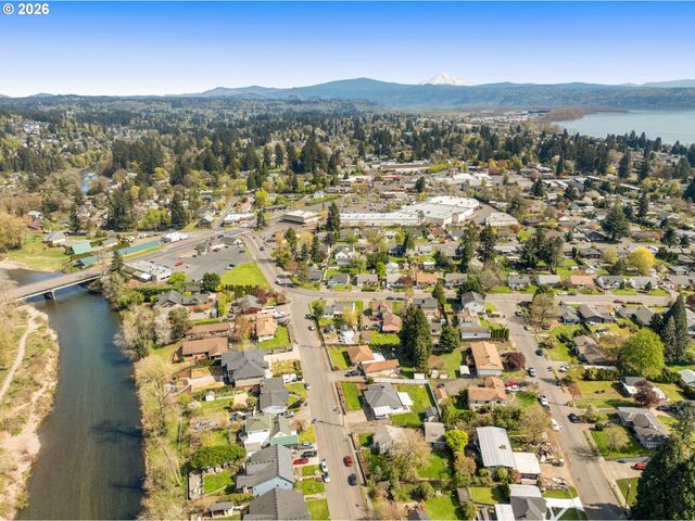 2946 E 1ST Ave, Camas, WA 98607