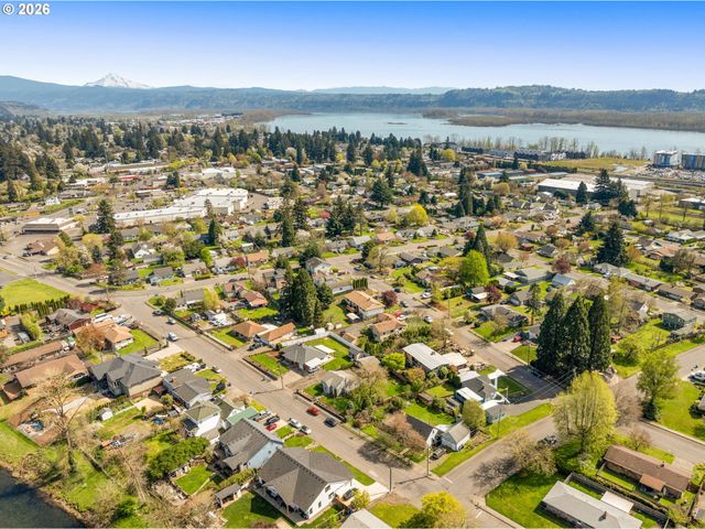 2946 E 1ST Ave, Camas, WA 98607