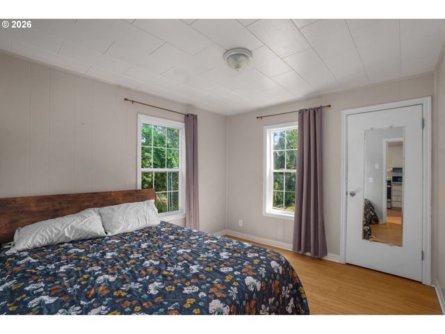 2946 E 1ST Ave, Camas, WA 98607