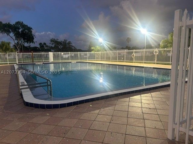 7211 NW 76th St, Tamarac, FL 33321