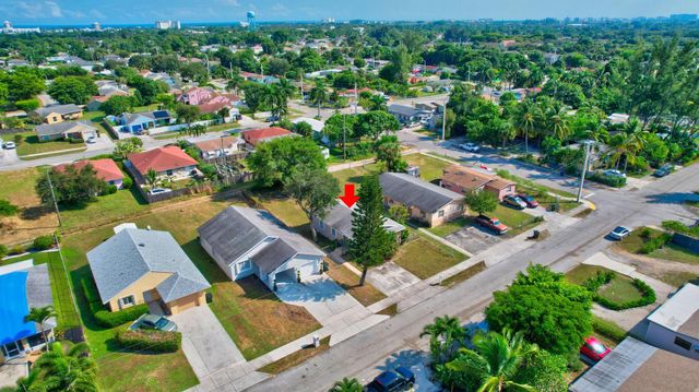 237 SW 11 Avenue, Delray Beach, FL 33444