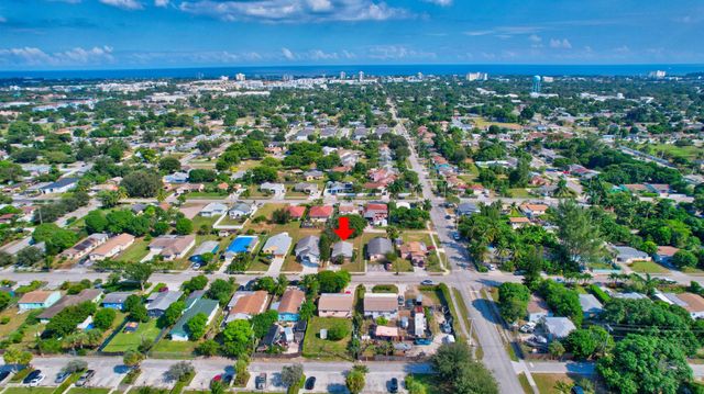 237 SW 11 Avenue, Delray Beach, FL 33444