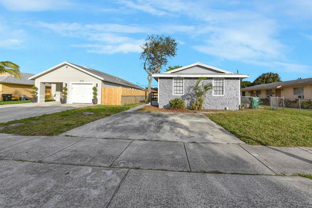 237 SW 11 Avenue, Delray Beach, FL 33444