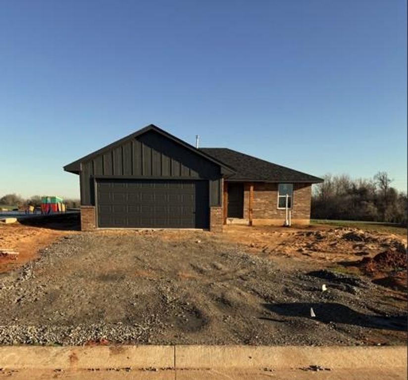 1606 Highland Loop, Guthrie, OK 73044