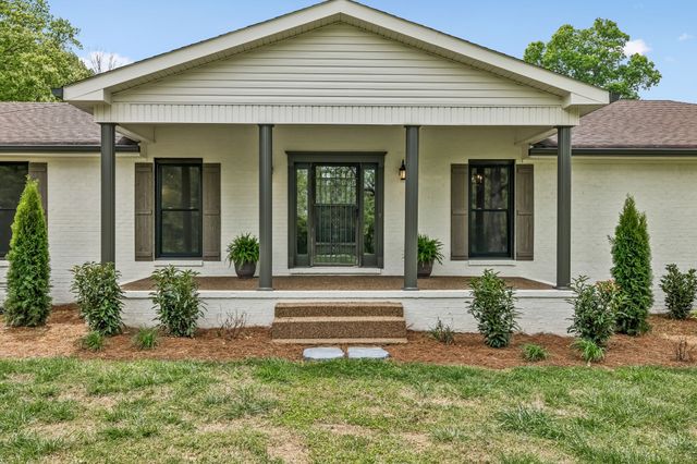 494 Eastover Rd, Lebanon, TN 37090