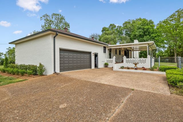 494 Eastover Rd, Lebanon, TN 37090