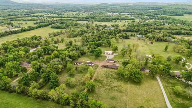 494 Eastover Rd, Lebanon, TN 37090