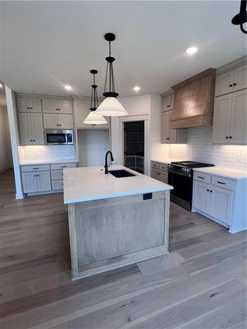 16401 Mustang Street, Gardner, KS 66030