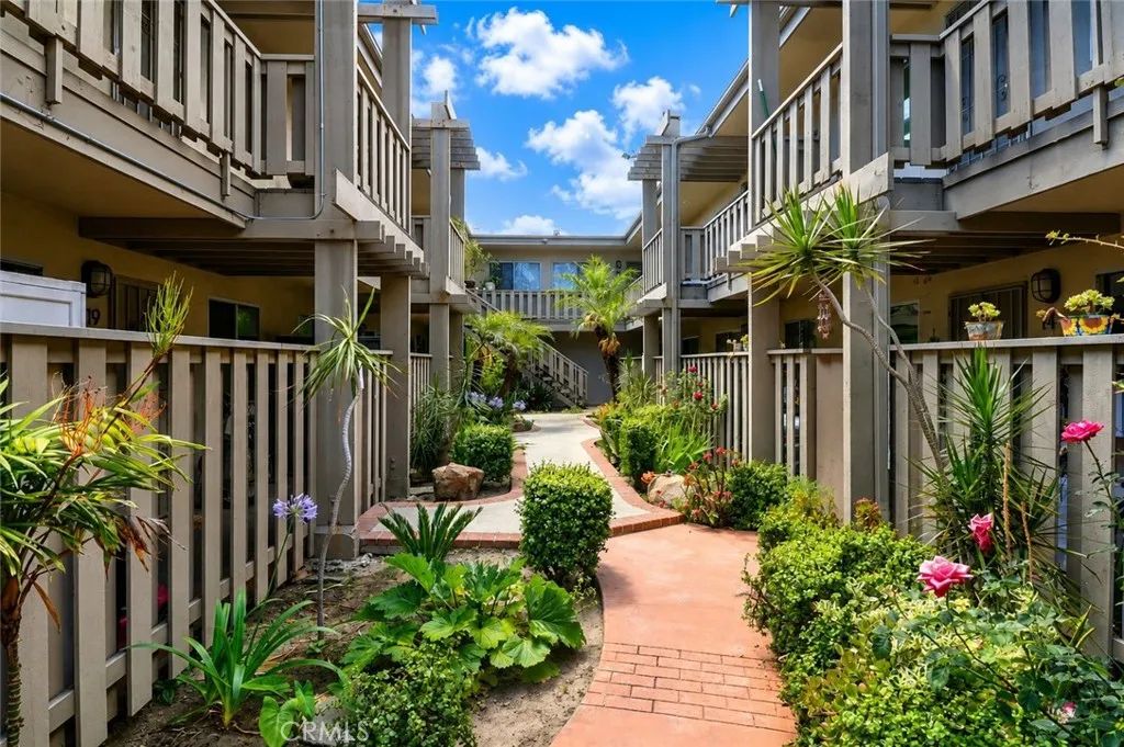 3365 SANTA FE Avenue 21, Long Beach, CA 90810