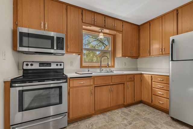 1727 14th Avenue S, Saint Cloud, MN 56301