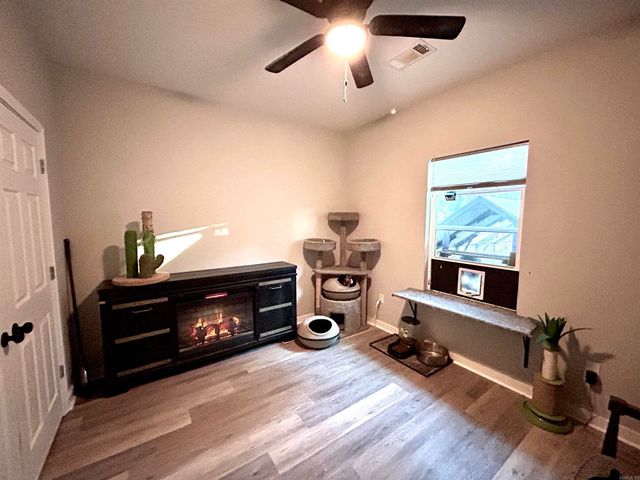 929 GRAND Avenue, Haskell, AR 72015