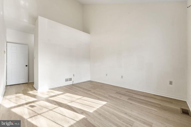 34 DEGAS CIR, Wilmington, DE 19808