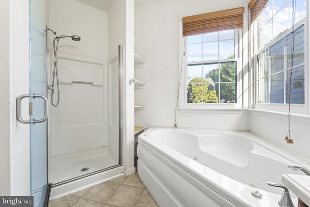 34 DEGAS CIR, Wilmington, DE 19808