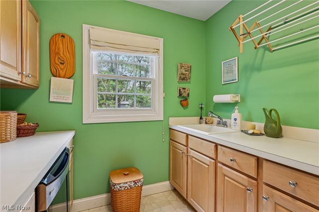 3 Wenden Court, Bratenahl, OH 44108