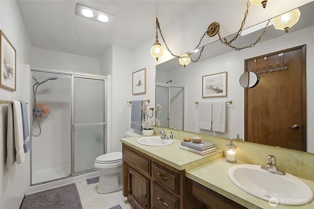 6411 Sierra Drive SE, Lacey, WA 98503