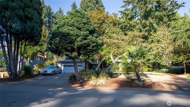 6411 Sierra Drive SE, Lacey, WA 98503