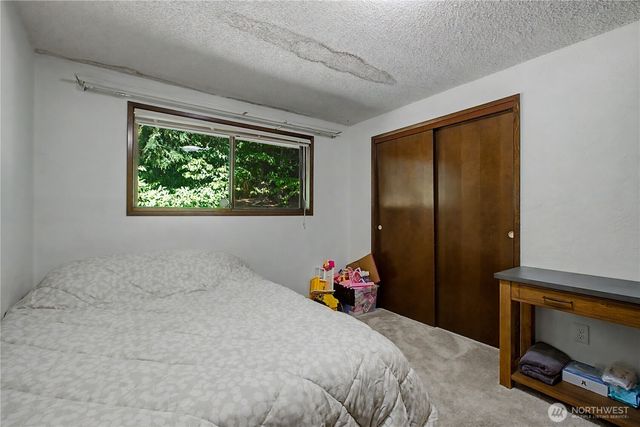 6411 Sierra Drive SE, Lacey, WA 98503