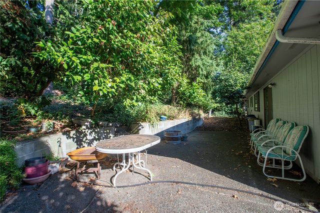 6411 Sierra Drive SE, Lacey, WA 98503