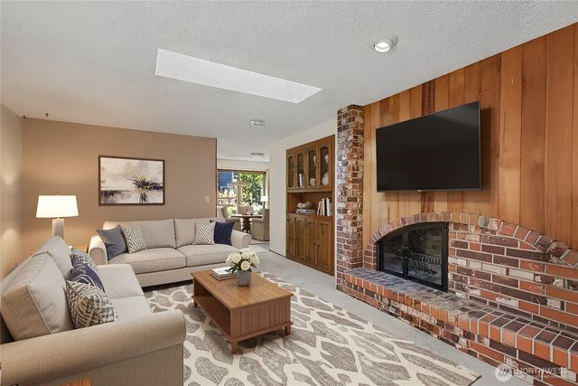 6411 Sierra Drive SE, Lacey, WA 98503