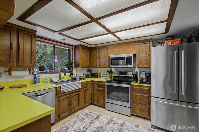 6411 Sierra Drive SE, Lacey, WA 98503
