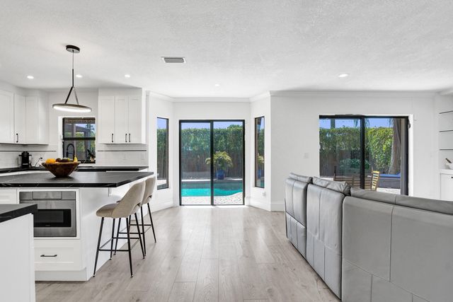 10650 Paris Street, Cooper City, FL 33026