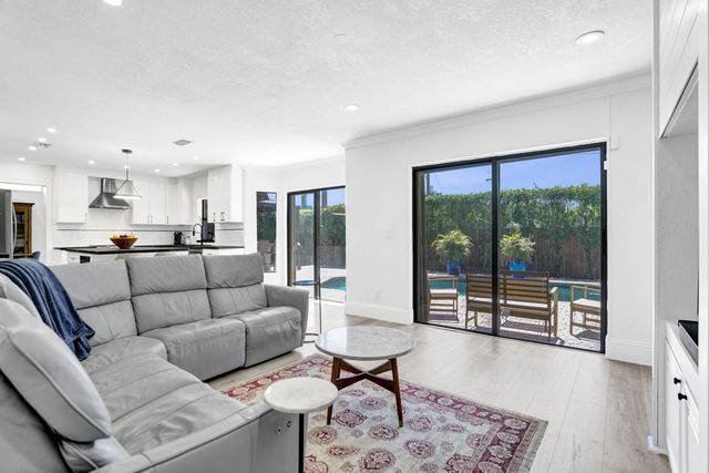 10650 Paris Street, Cooper City, FL 33026