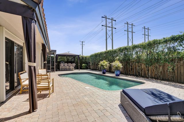 10650 Paris Street, Cooper City, FL 33026