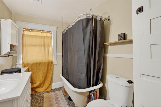 510 S Clinton Street, Albion, MI 49224