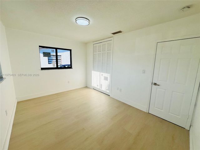 19133 NW 35th Ave, Miami Gardens, FL 33056