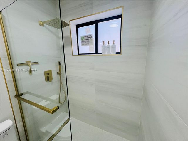 19133 NW 35th Ave, Miami Gardens, FL 33056