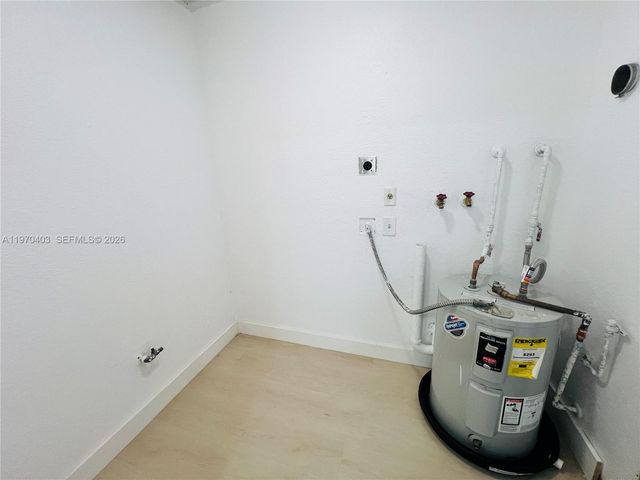 19133 NW 35th Ave, Miami Gardens, FL 33056