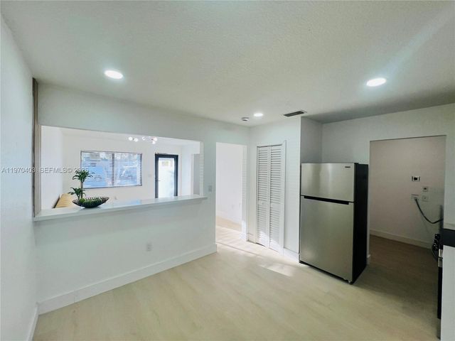 19133 NW 35th Ave, Miami Gardens, FL 33056