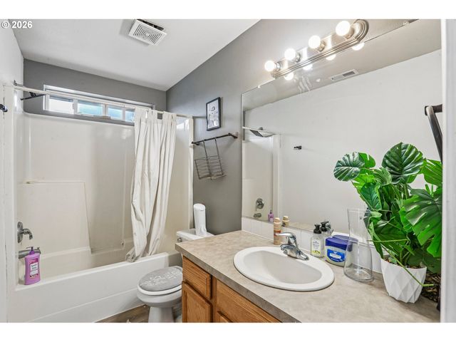 13800 Ne 63RD St, Vancouver, WA 98682